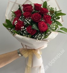 Naif Kırmızı Güller 11 Ad.